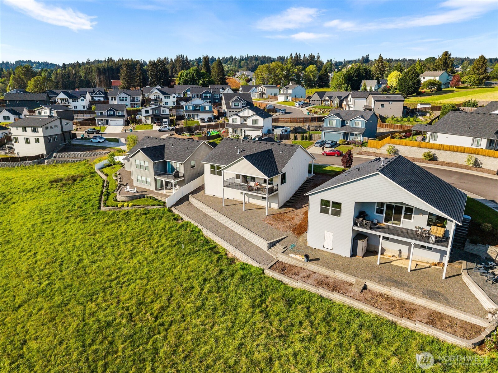 826 W Golden Eagle Avenue , La Center, WA 98629