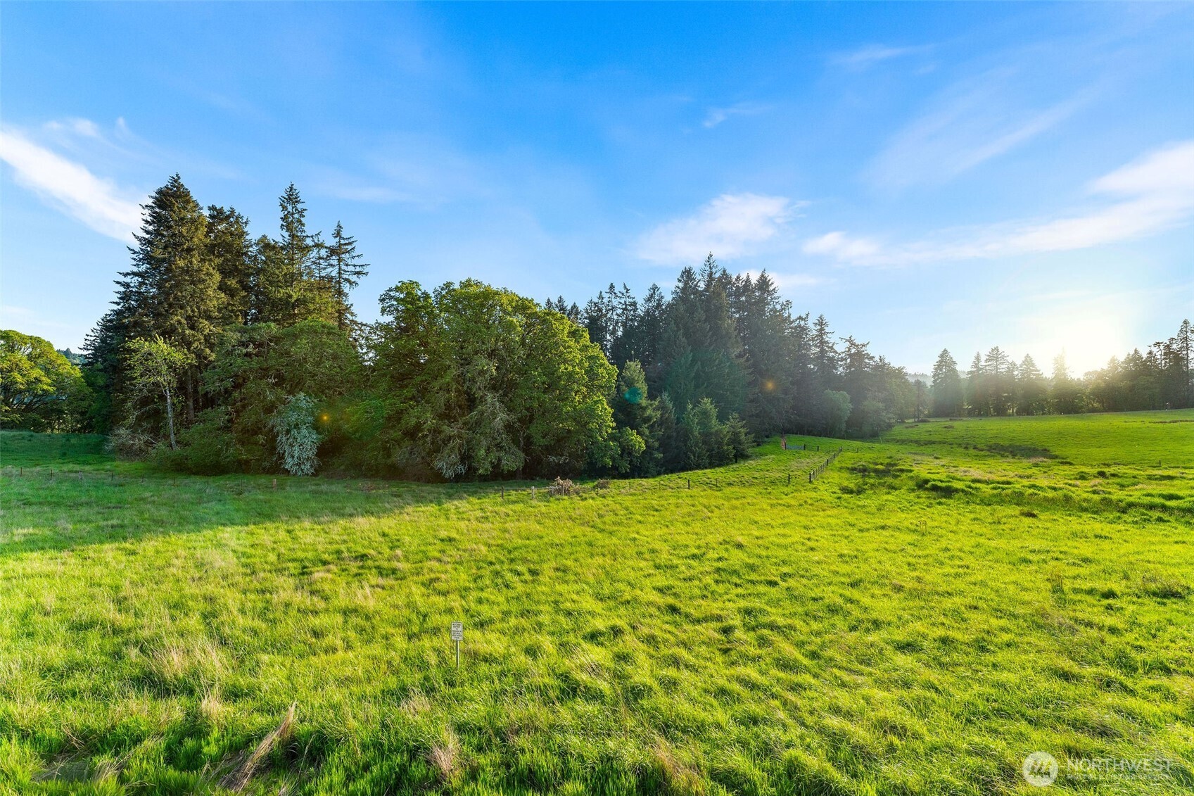 826 W Golden Eagle Avenue , La Center, WA 98629
