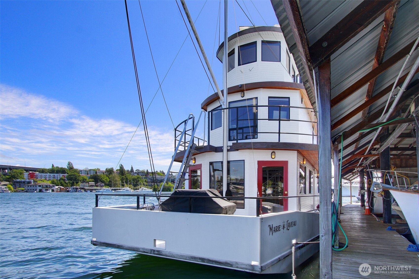 2401 N Northlake Way #B13, Seattle, WA 98103