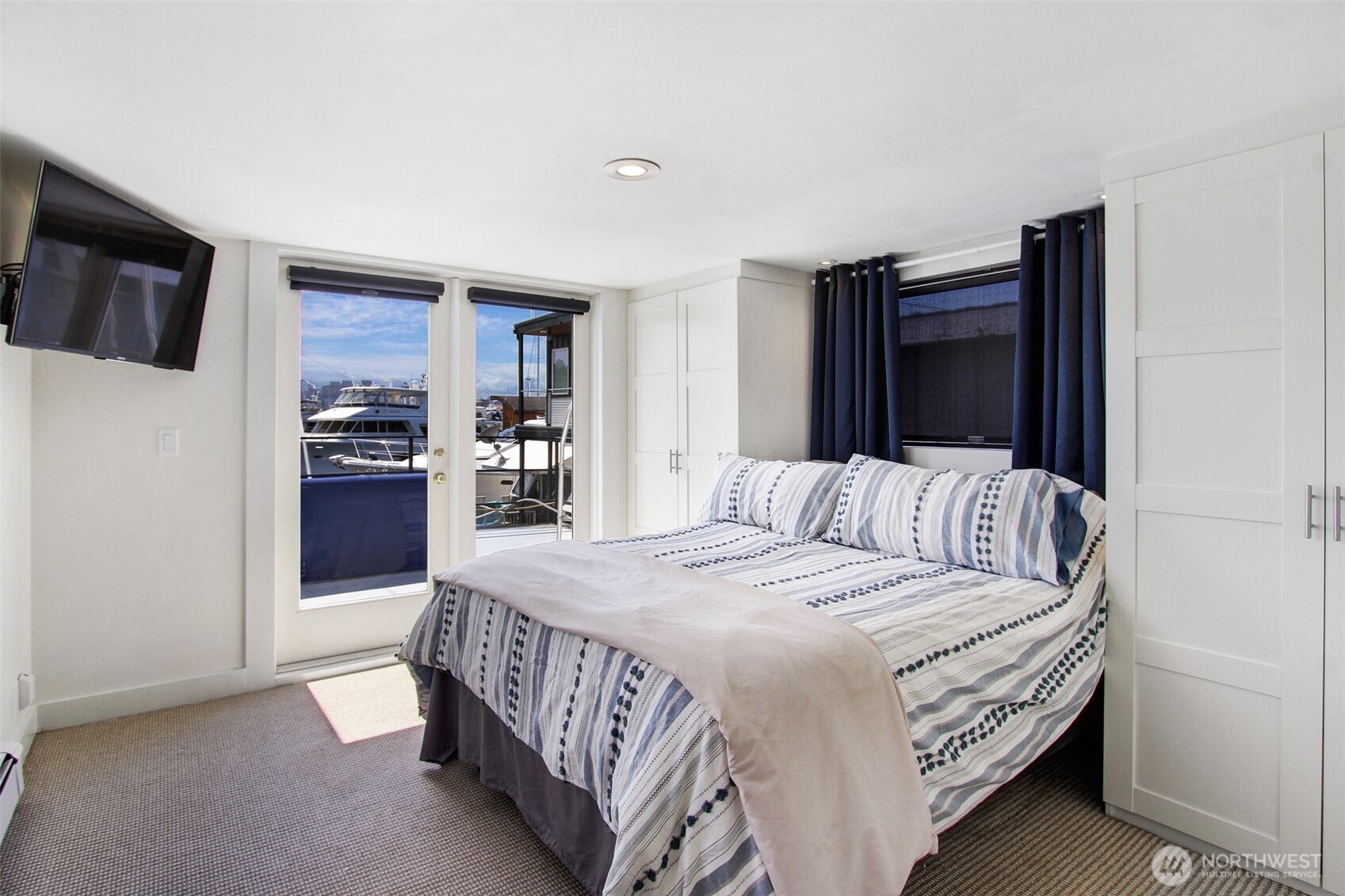2401 N Northlake Way #B13, Seattle, WA 98103