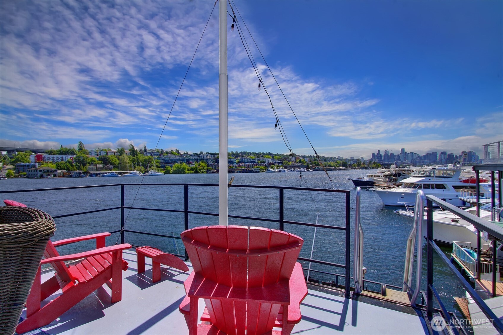 2401 N Northlake Way #B13, Seattle, WA 98103