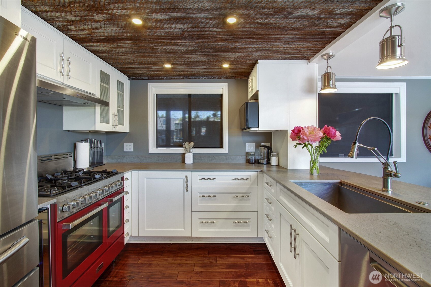 2401 N Northlake Way #B13, Seattle, WA 98103
