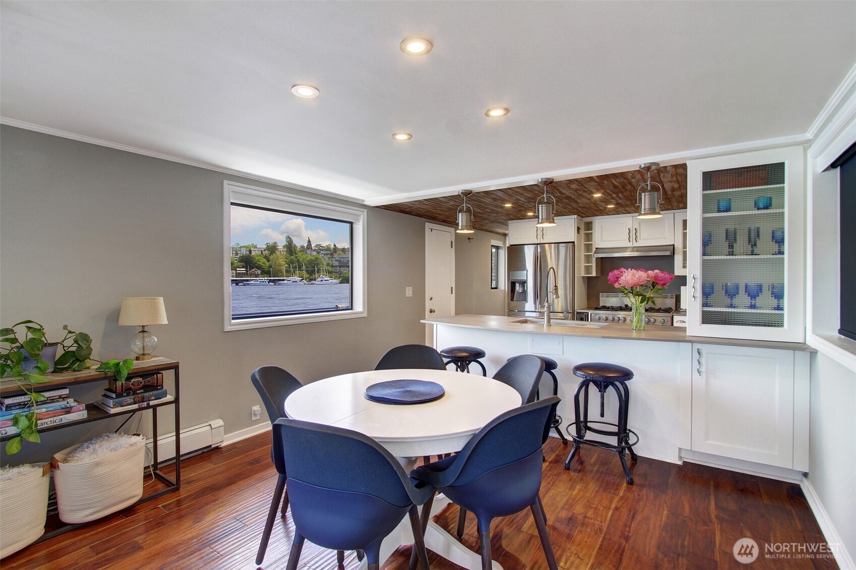 2401 N Northlake Way #B13, Seattle, WA 98103