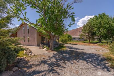 245 Lakeview Avenue , Orondo, WA 98843 - Photo 13