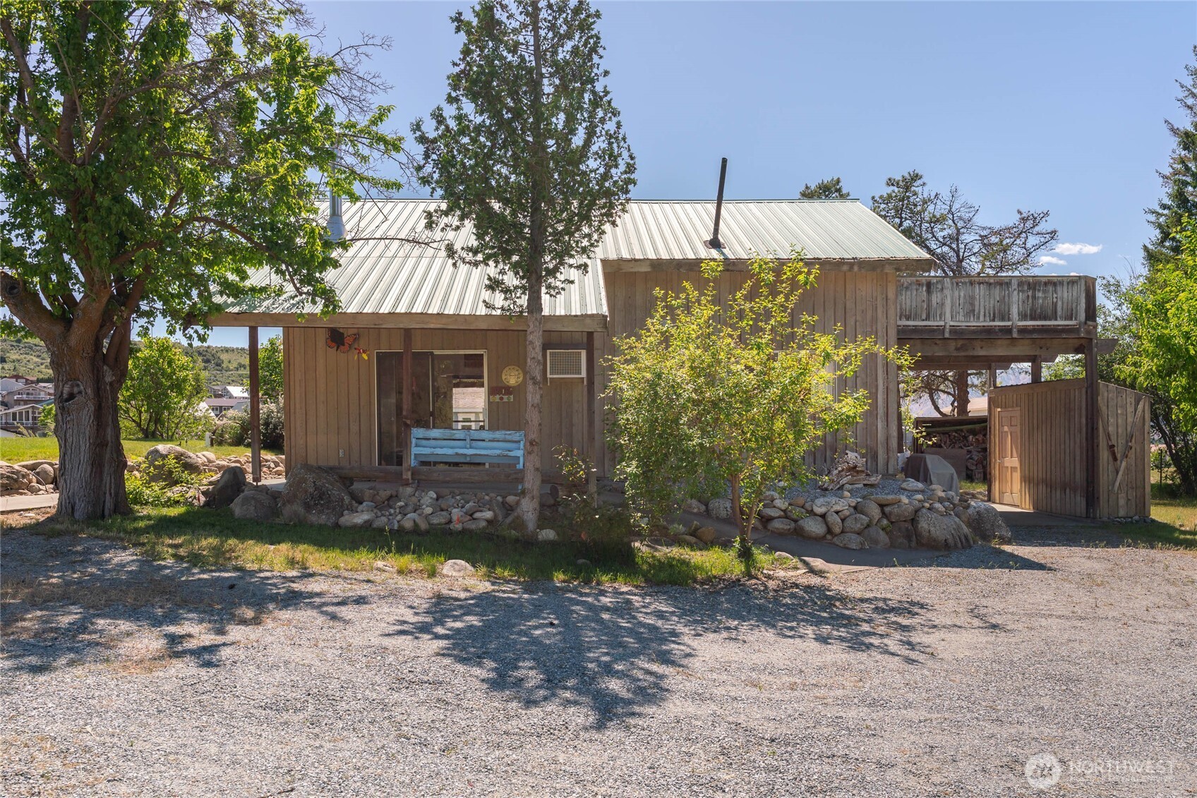 245 Lakeview Avenue , Orondo, WA 98843