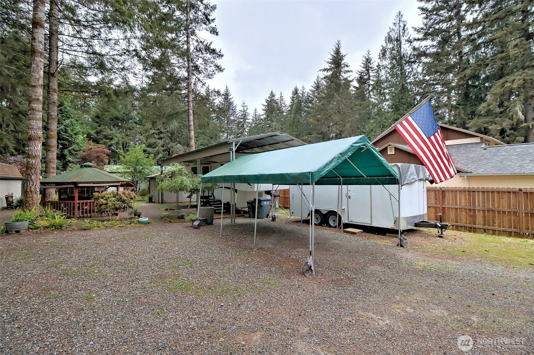 1261 E Lakeshore Drive W, Shelton, WA 98584