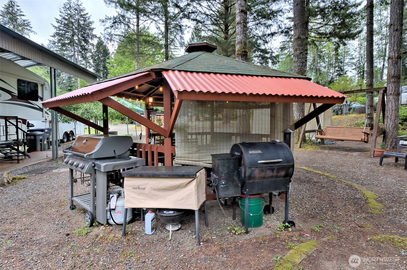 1261 E Lakeshore Drive W, Shelton, WA 98584