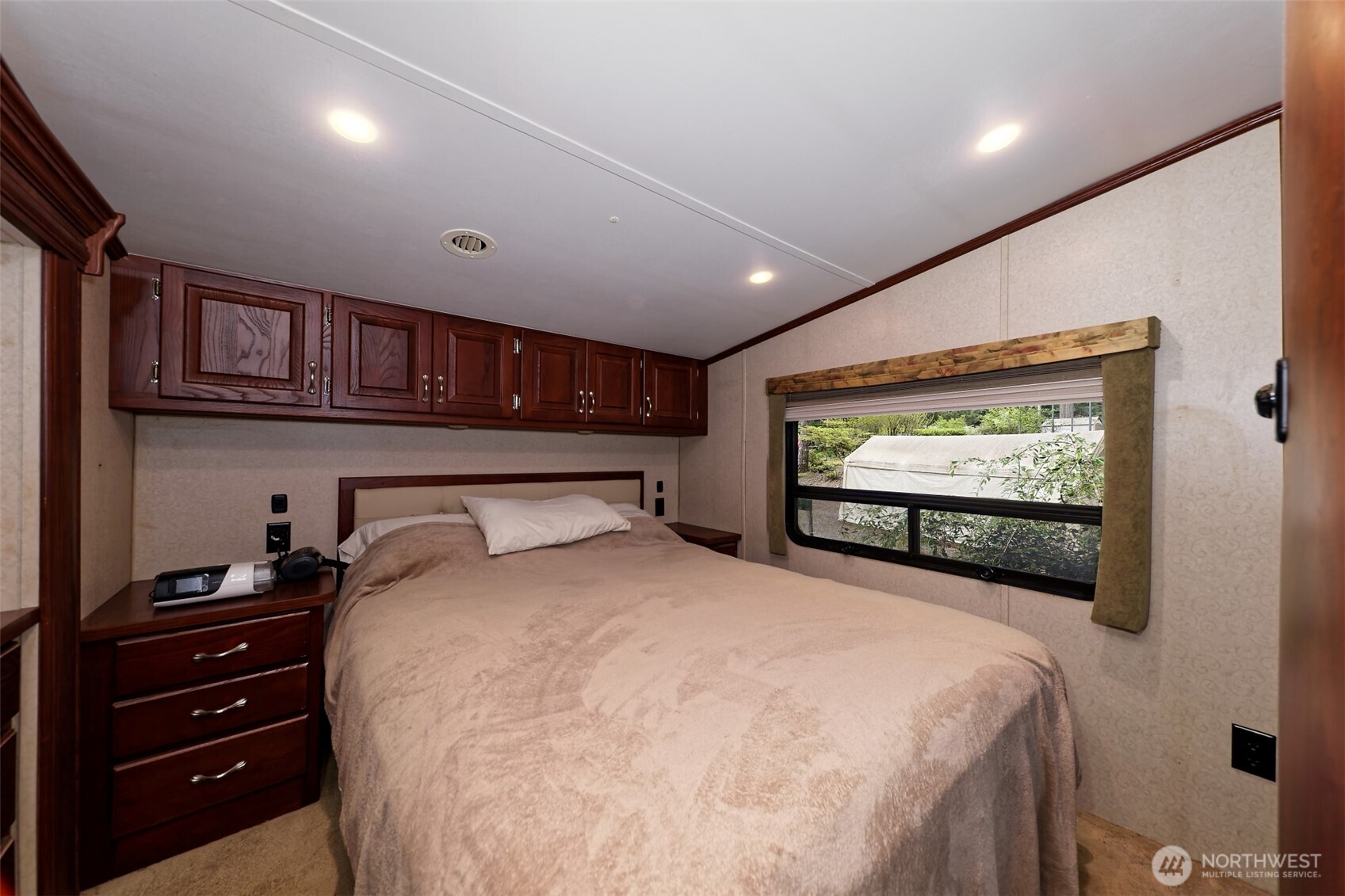 1261 E Lakeshore Drive W, Shelton, WA 98584