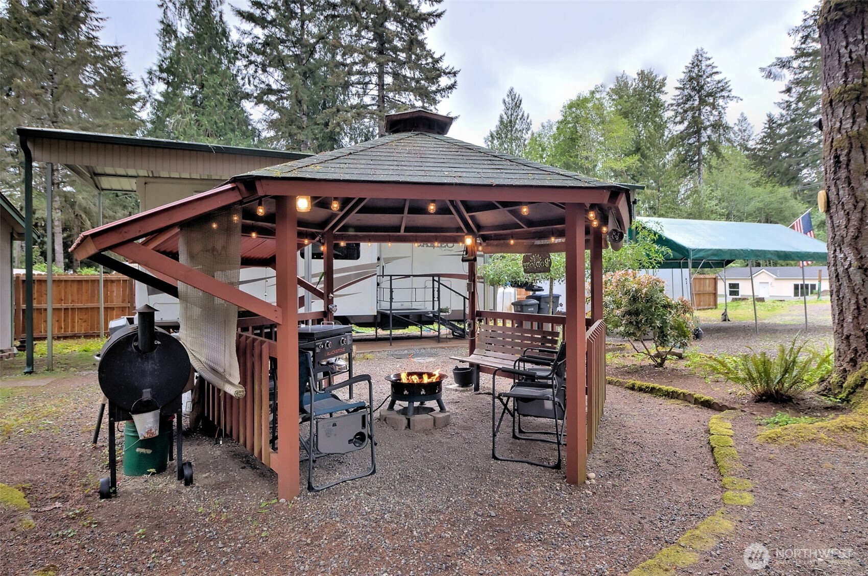 1261 E Lakeshore Drive W, Shelton, WA 98584