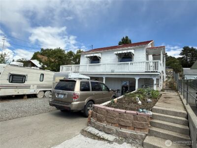 12 Dewberry Avenue W, Omak, WA 98841 - Photo 2