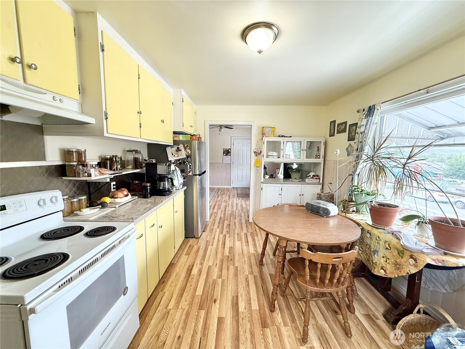 12 Dewberry Avenue W, Omak, WA 98841