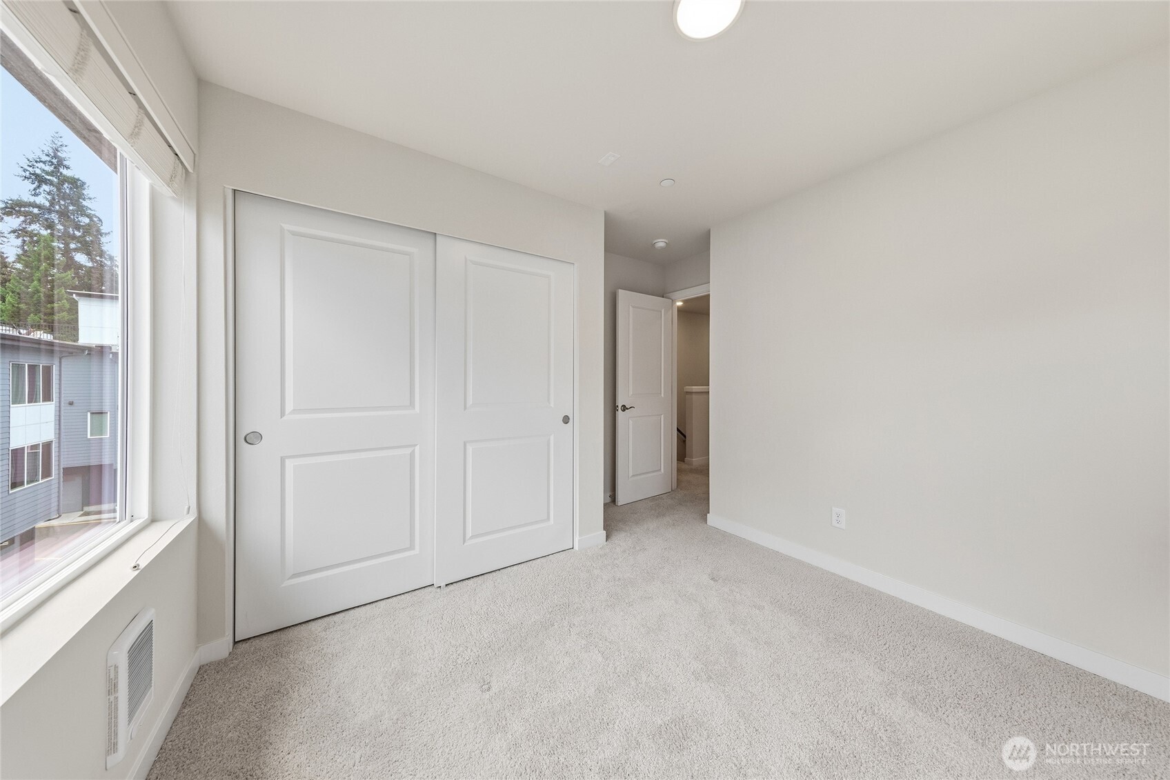 2116 N 147th St #E, Shoreline, WA 98133-6753