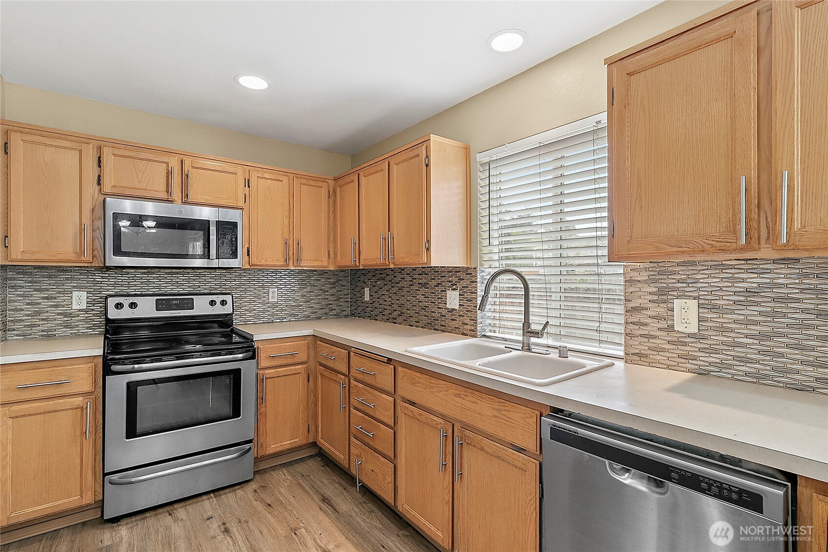1324 E 181st Street Ct E, Spanaway, WA 98387