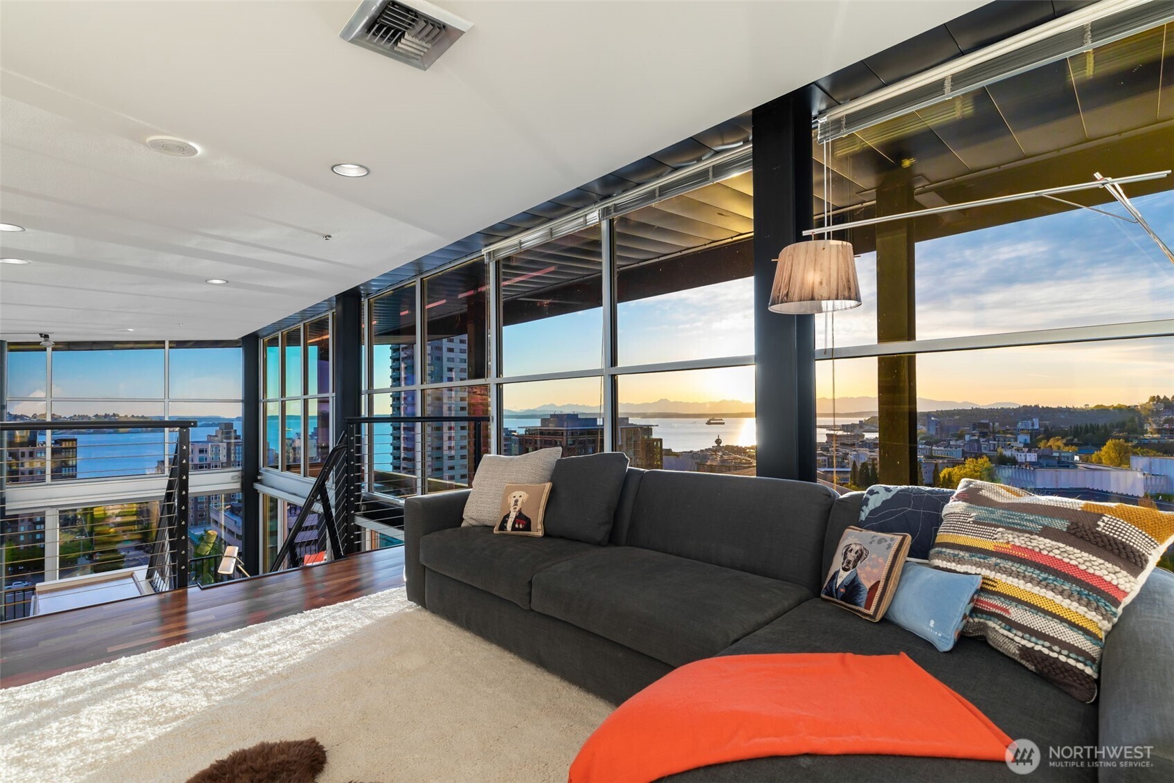 2720 3rd Avenue #PH1, Seattle, WA 98121