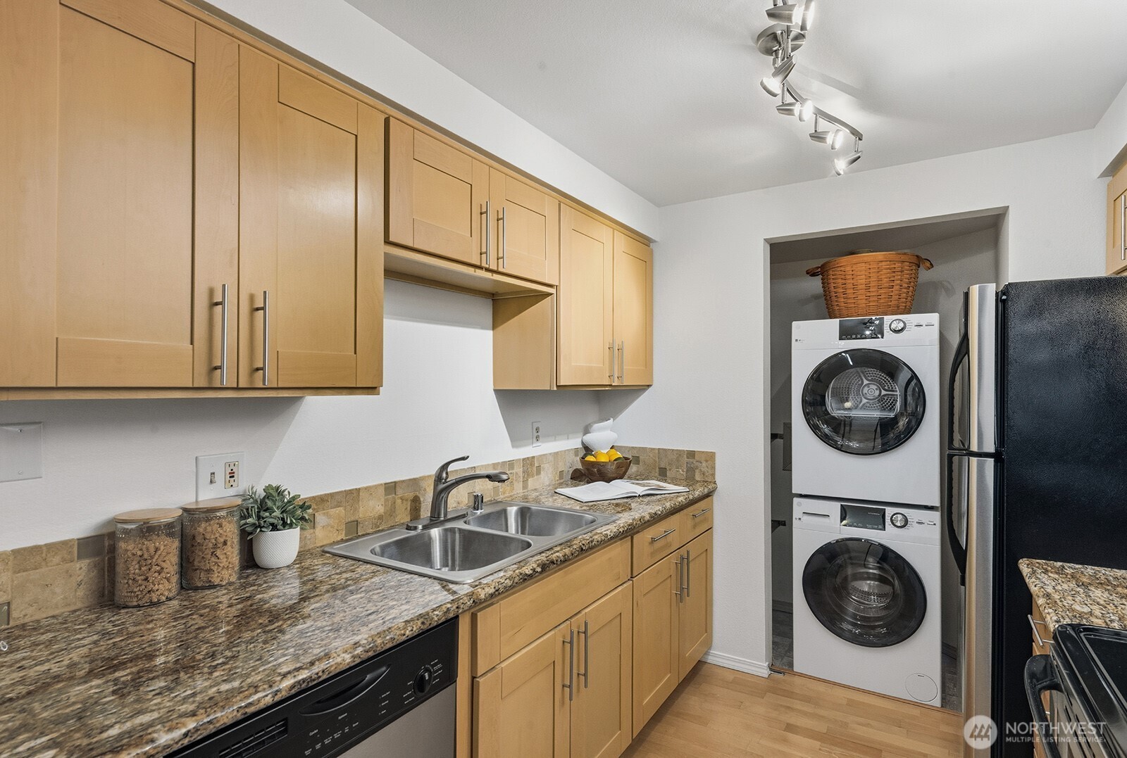 6960 California Avenue SW #A304, Seattle, WA 98136