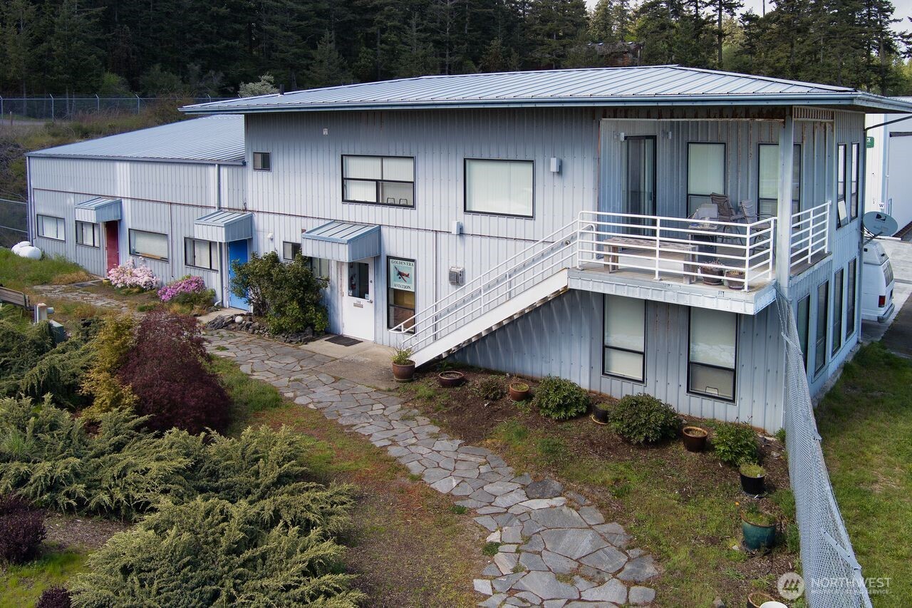 740 Airport Circle Drive , Friday Harbor, WA 98250