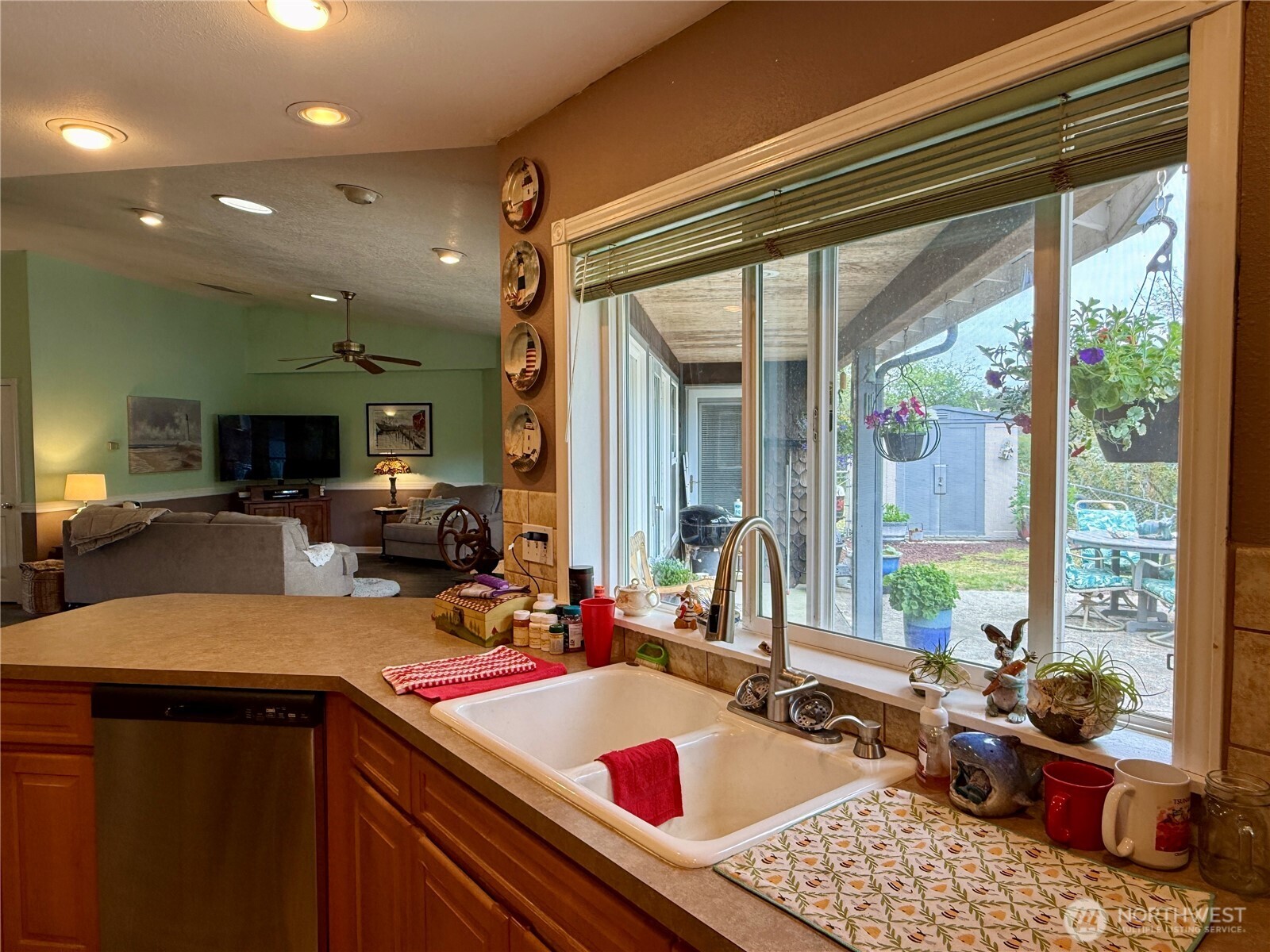 30214 H Street , Ocean Park, WA 98640