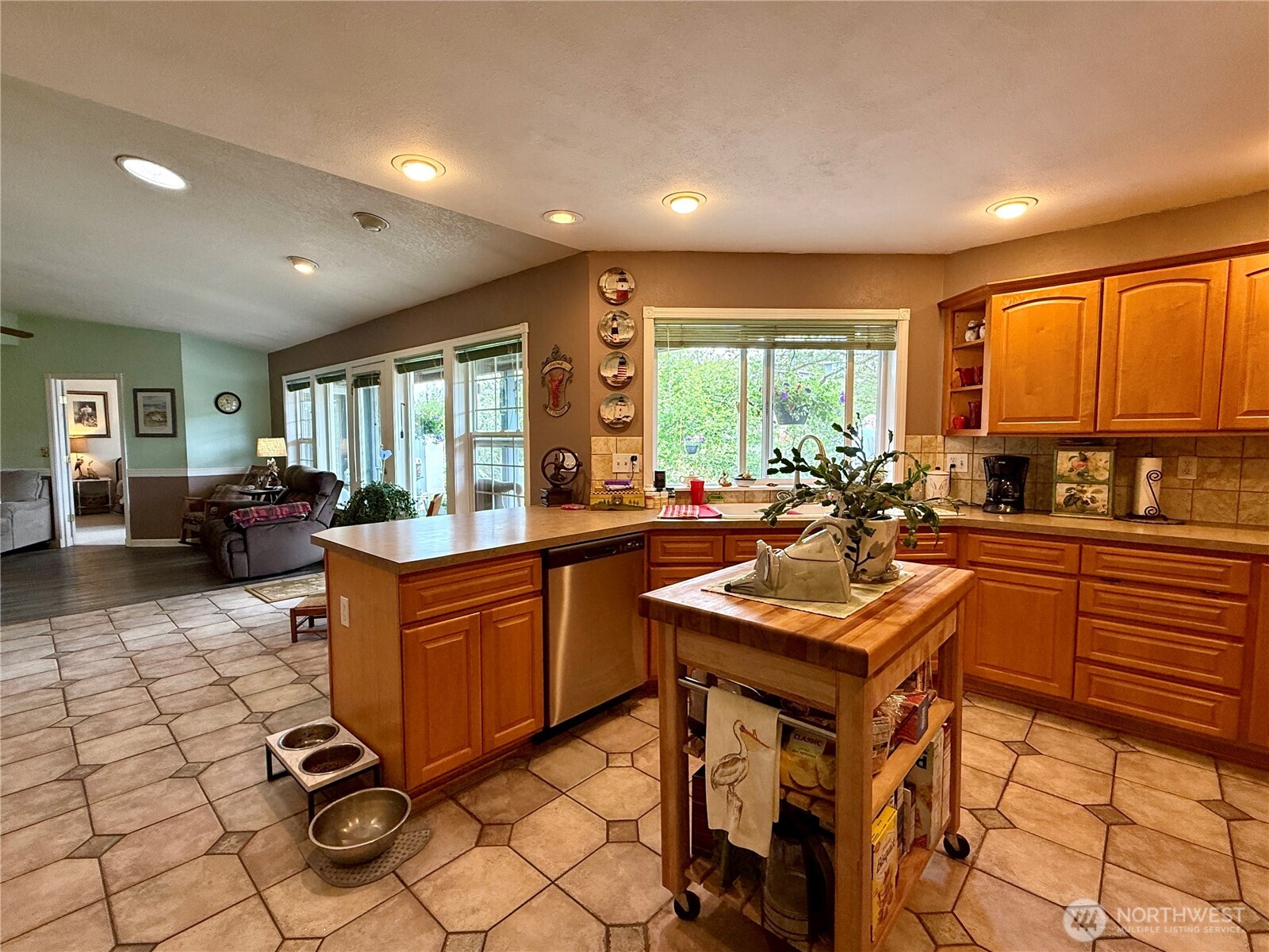 30214 H Street , Ocean Park, WA 98640