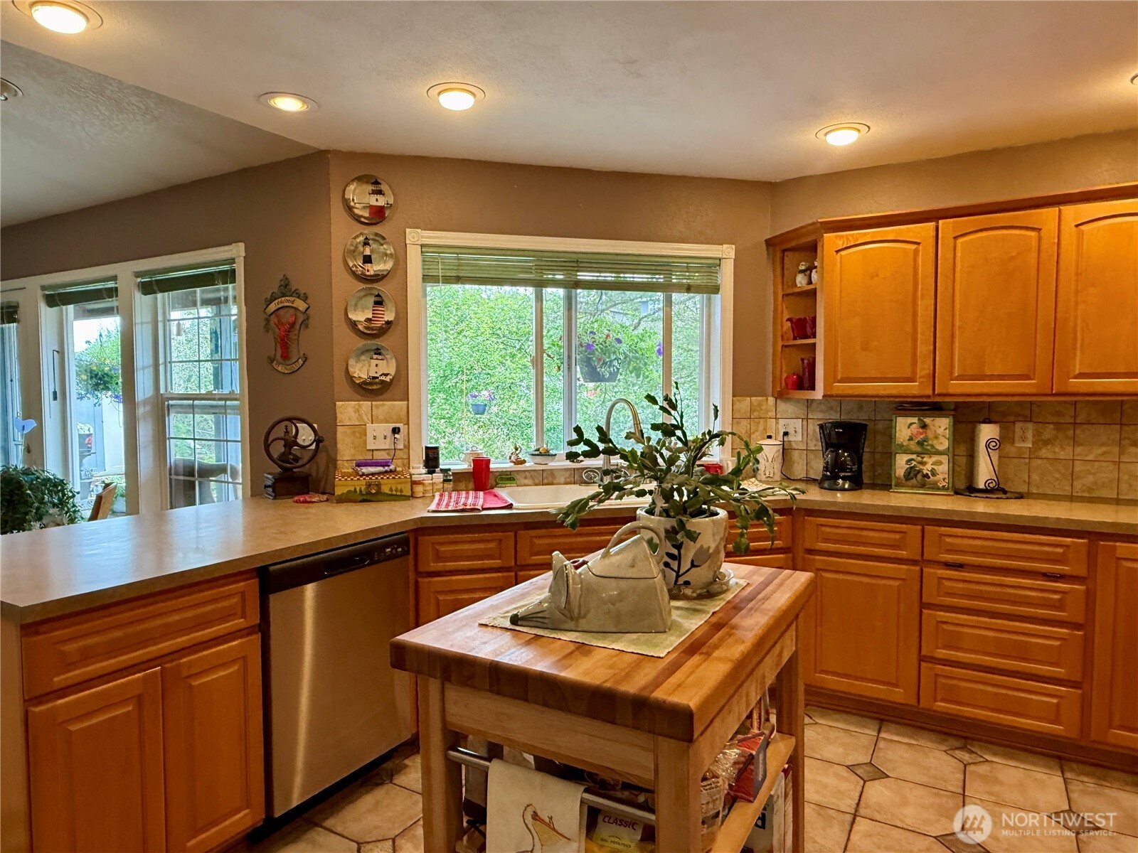 30214 H Street , Ocean Park, WA 98640