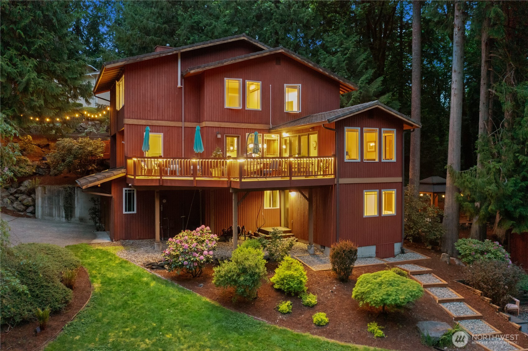1830 216th Place NE, Sammamish, WA 98074-4115
