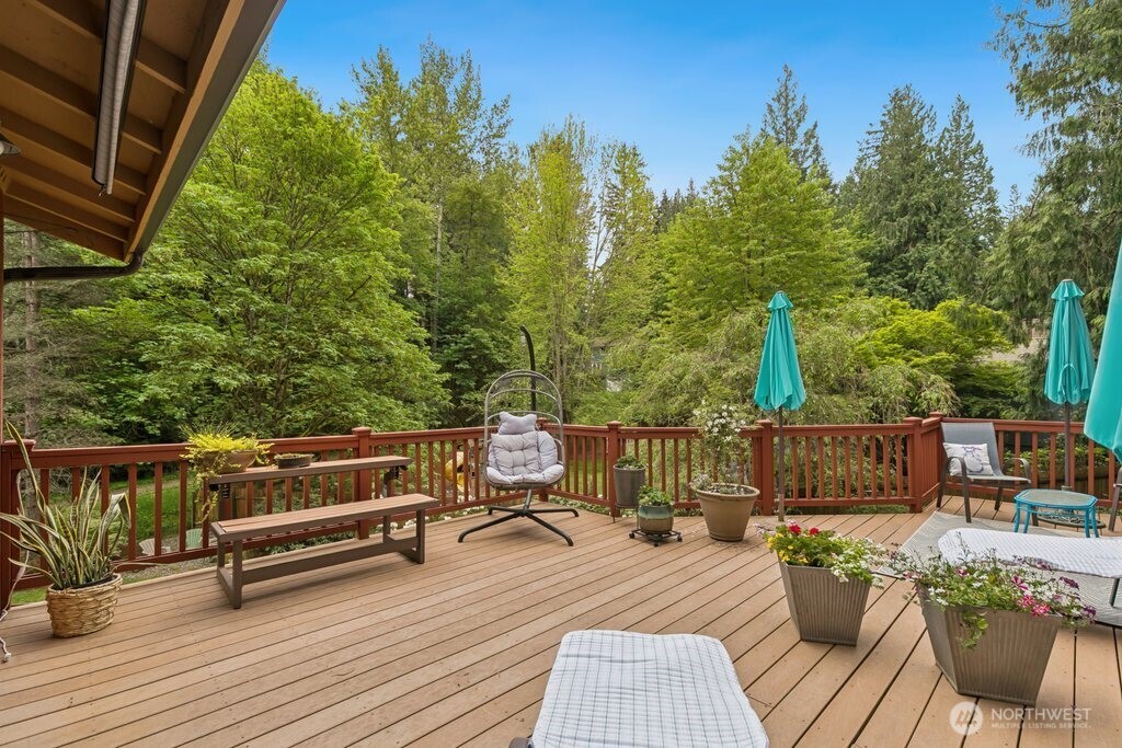 1830 216th Place NE, Sammamish, WA 98074-4115