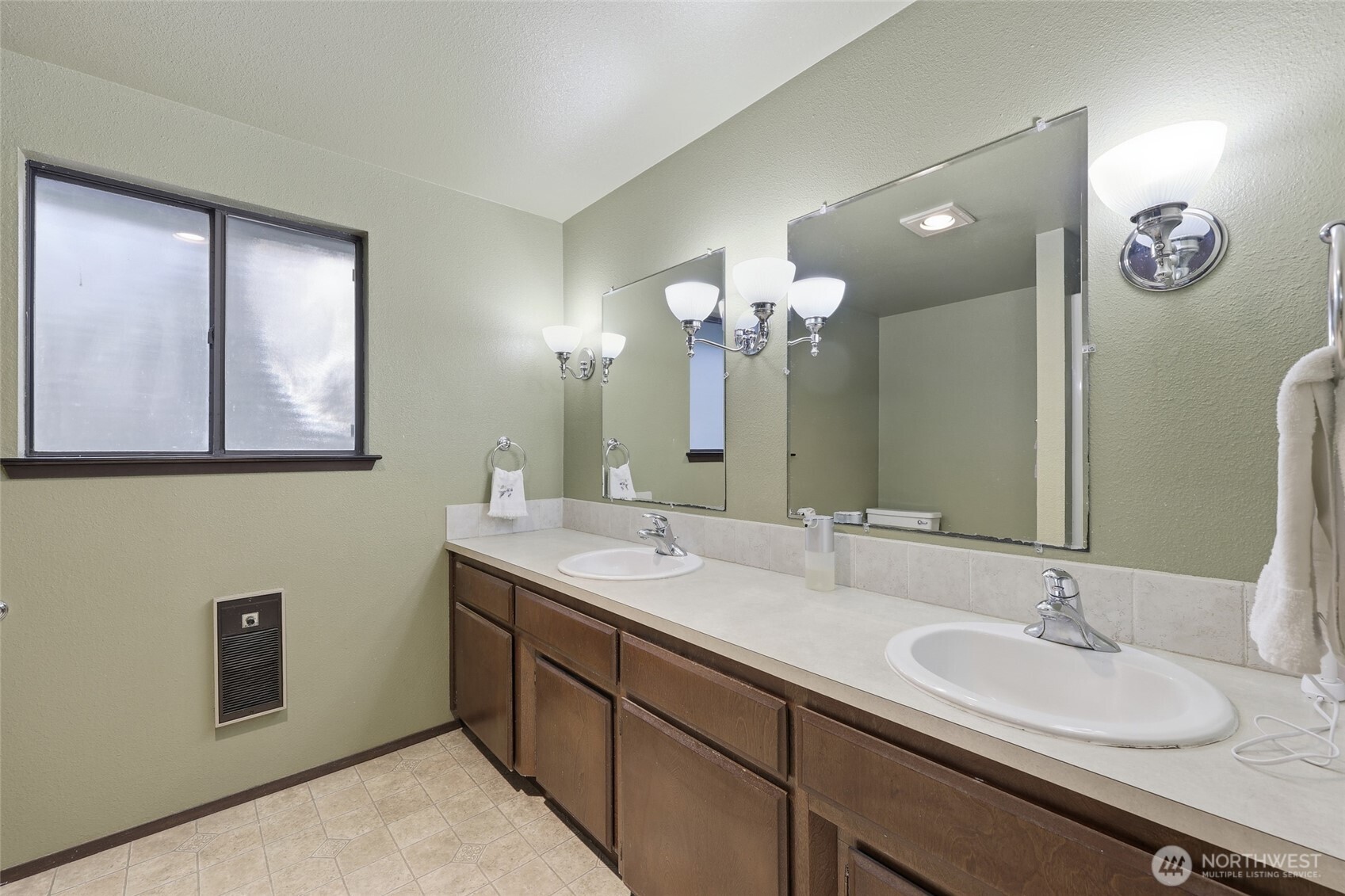 4117 Green Cove Street NW, Olympia, WA 98502