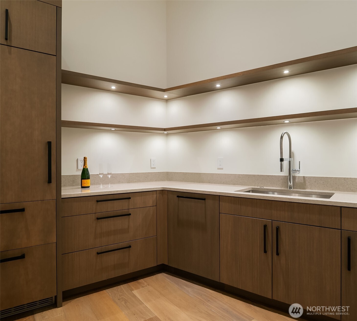 9345 NE 19th Street , Clyde Hill, WA 98004