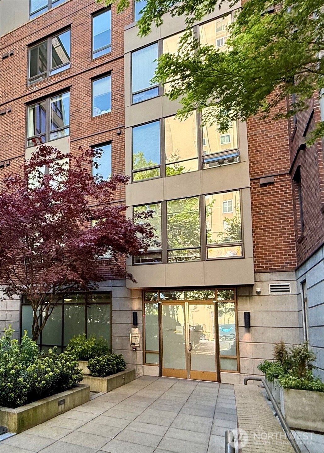 4547 8th Avenue NE #204, Seattle, WA 98105