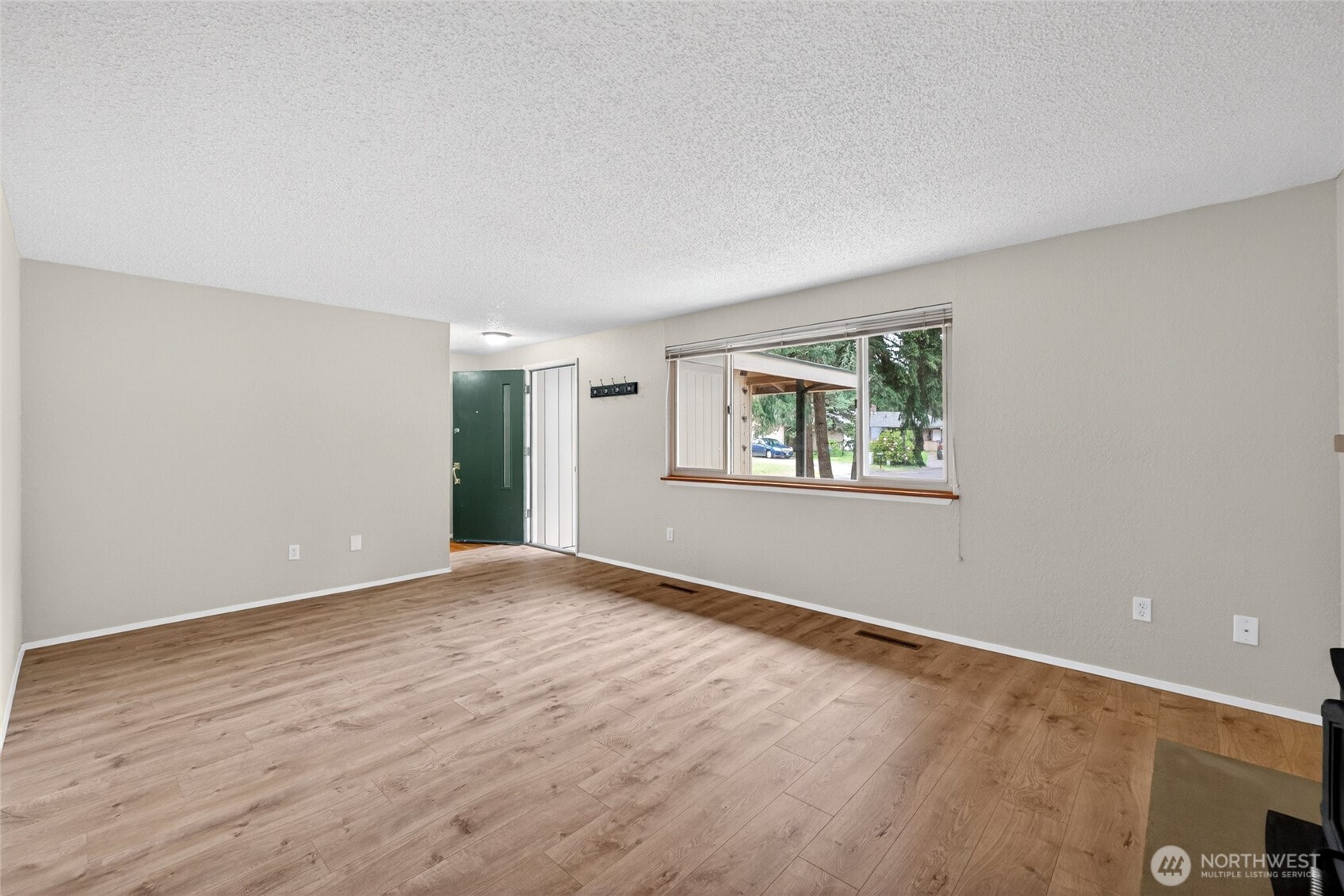 9401 Columbine Circle W, University Place, WA 98467