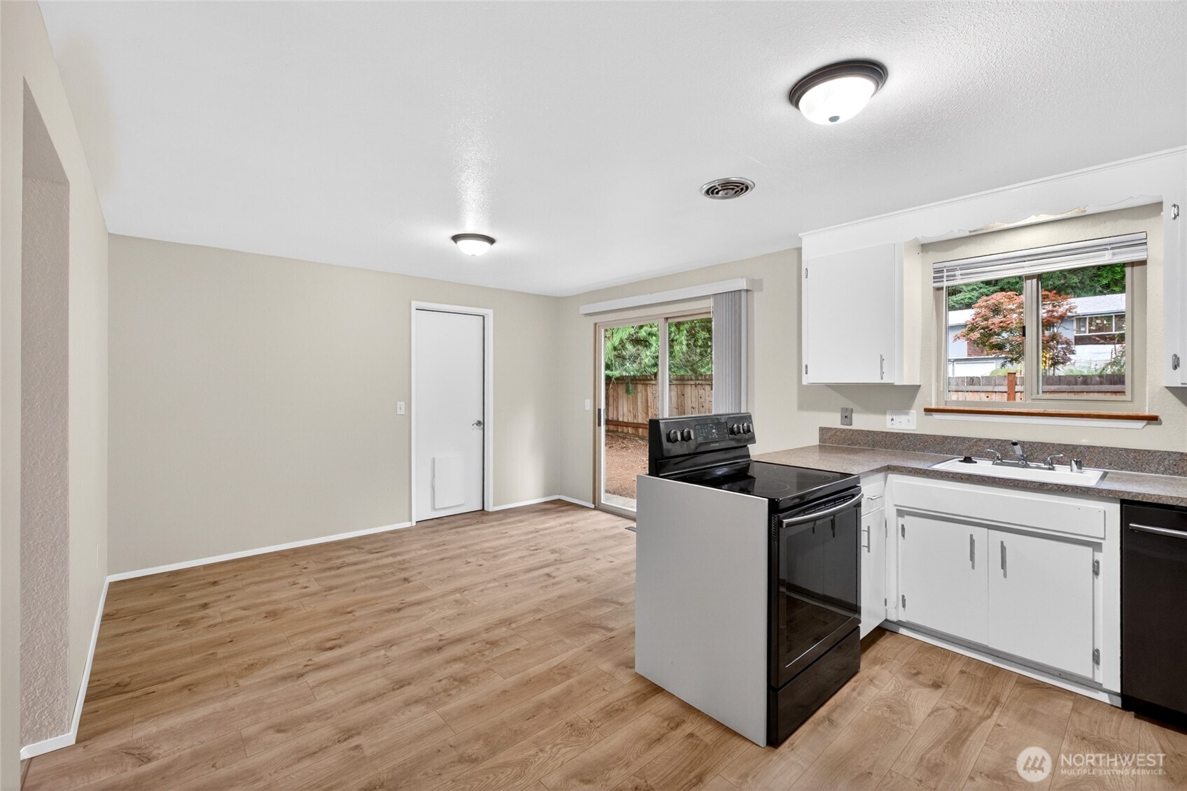 9401 Columbine Circle W, University Place, WA 98467