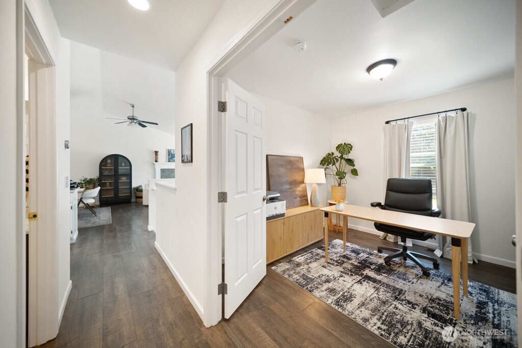 7930 NE Seawind Avenue , Poulsbo, WA 98370