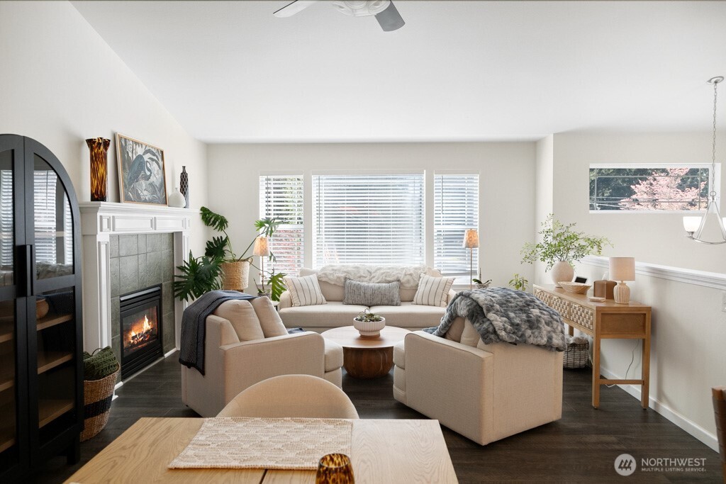 7930 NE Seawind Avenue , Poulsbo, WA 98370