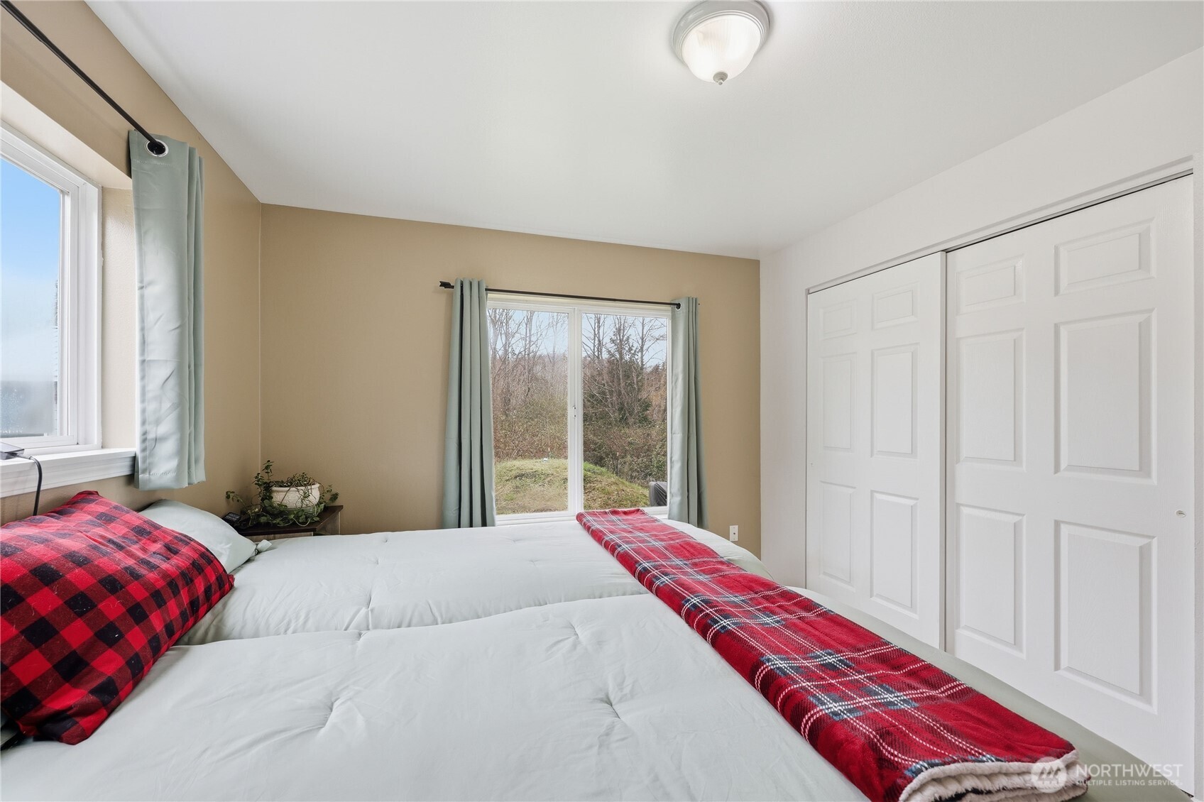 331 Bachelor Road , Sequim, WA 98382