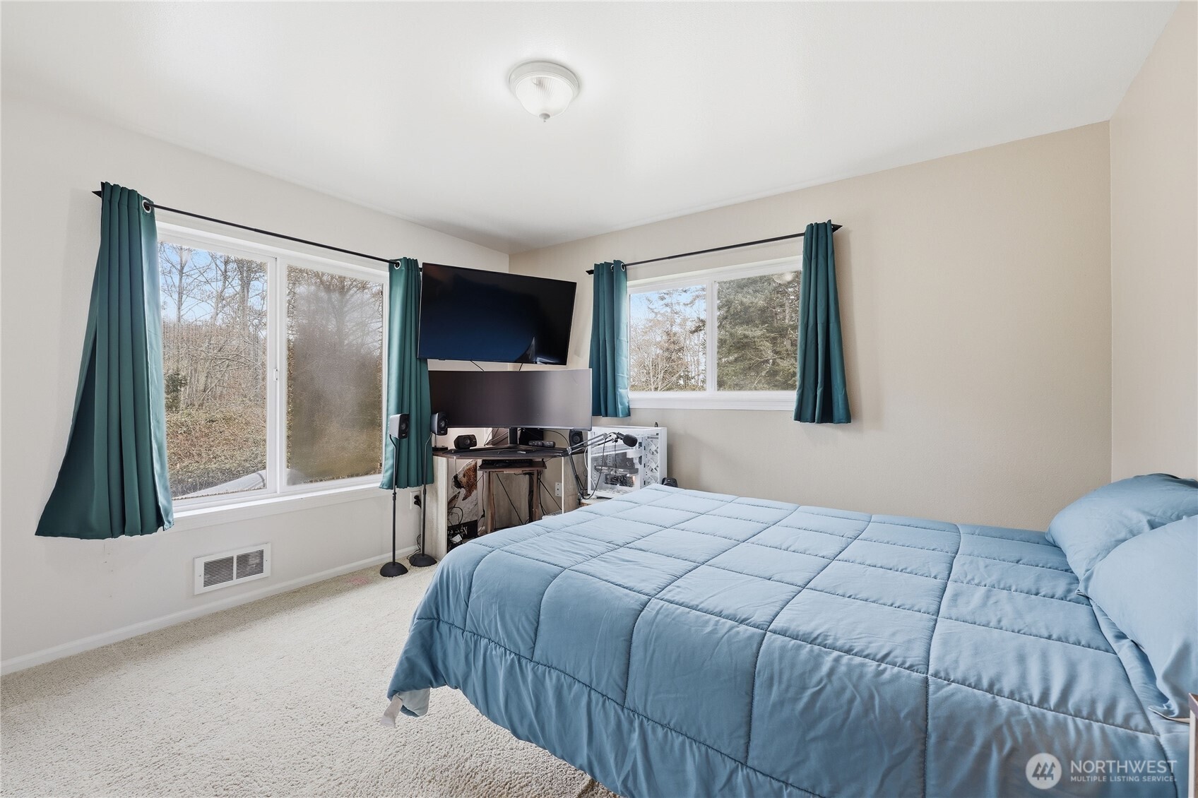 331 Bachelor Road , Sequim, WA 98382