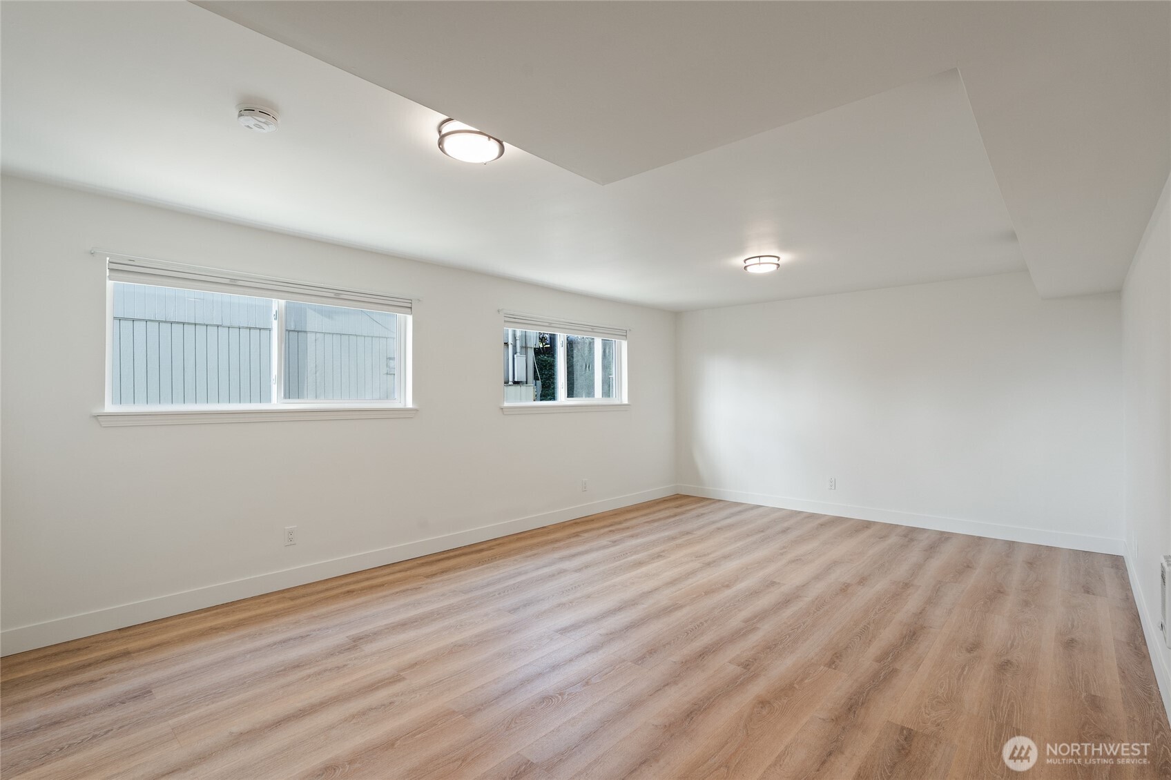 2410 37th Avenue SW #Lower, Seattle, WA 98126