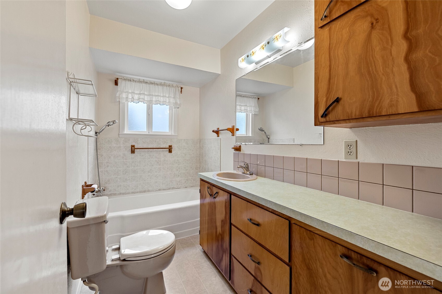 1309 State Rt 20 , Burlington, WA 98233