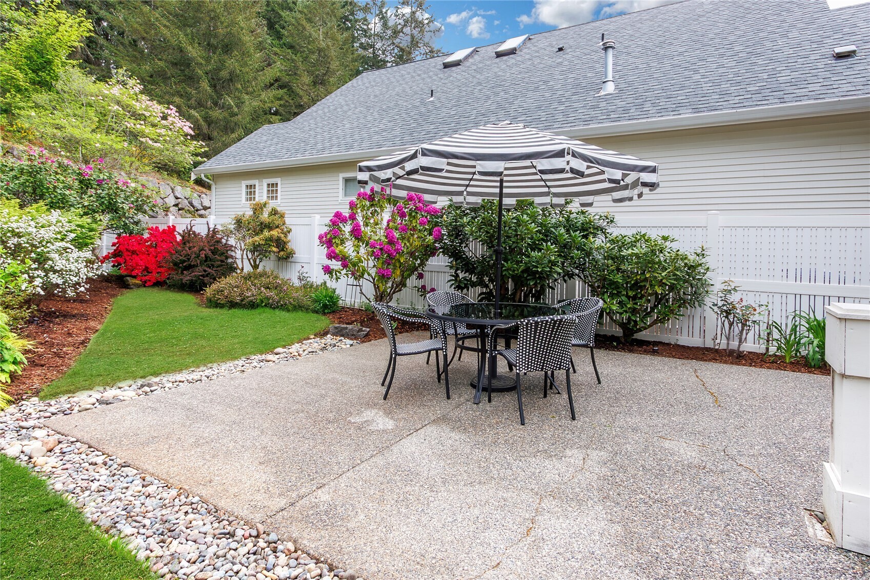 5904 61st Avenue W, University Place, WA 98467