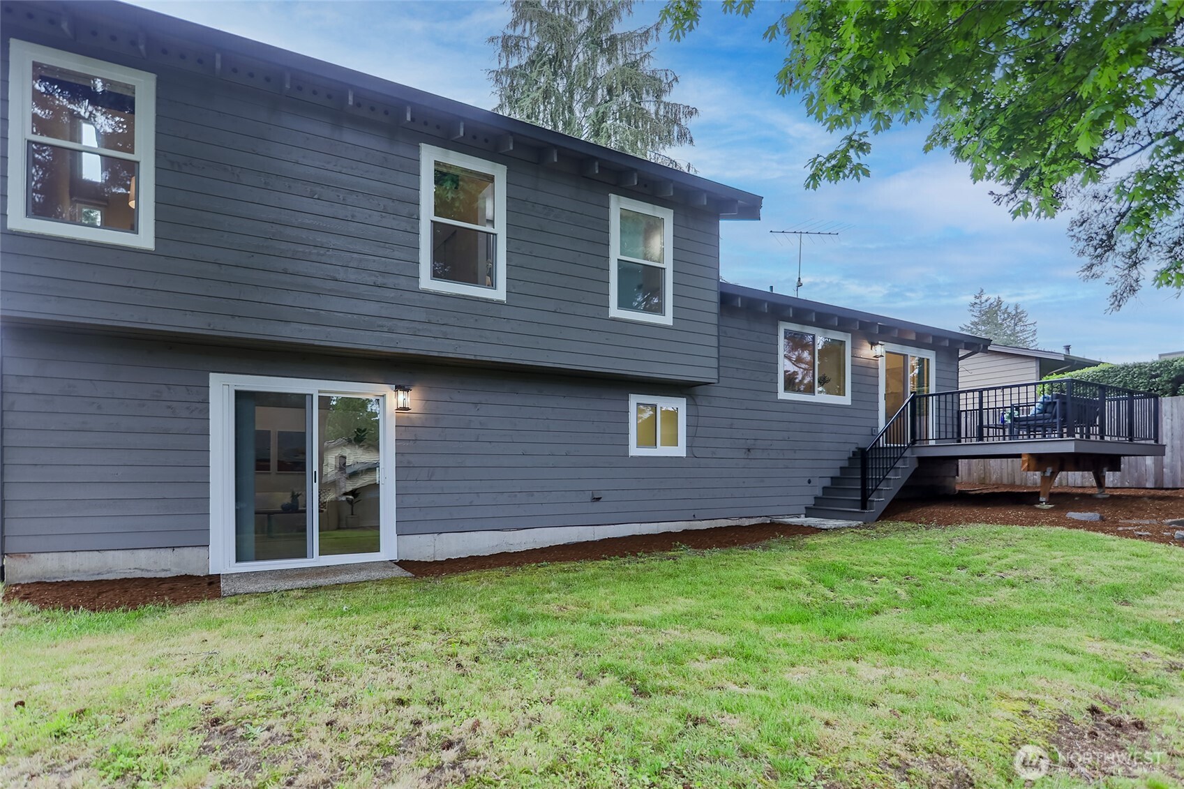 15524 SE 179th Street , Renton, WA 98058-9041