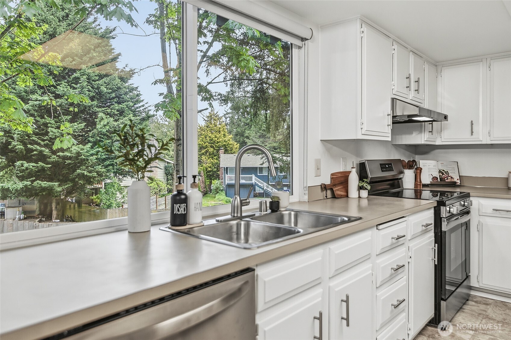 15524 SE 179th Street , Renton, WA 98058-9041