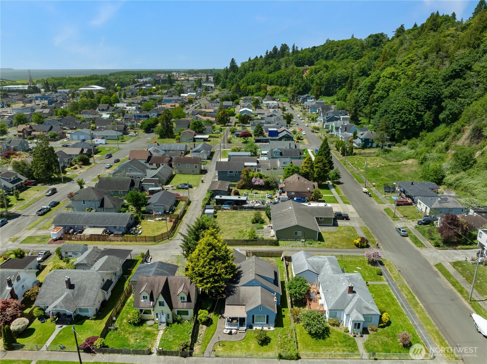 110 Ontario Street , Hoquiam, WA 98550