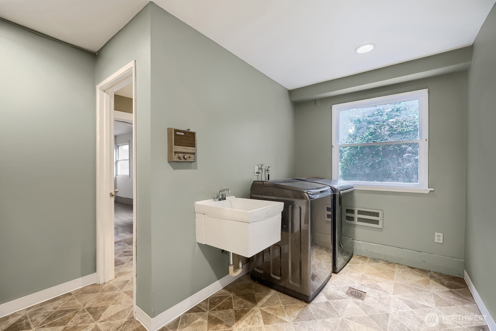 10412 SE 219th Street , Kent, WA 98031