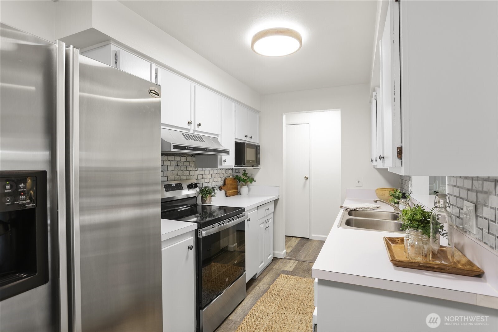 17110 NE 45th Street #30, Redmond, WA 98052-5633
