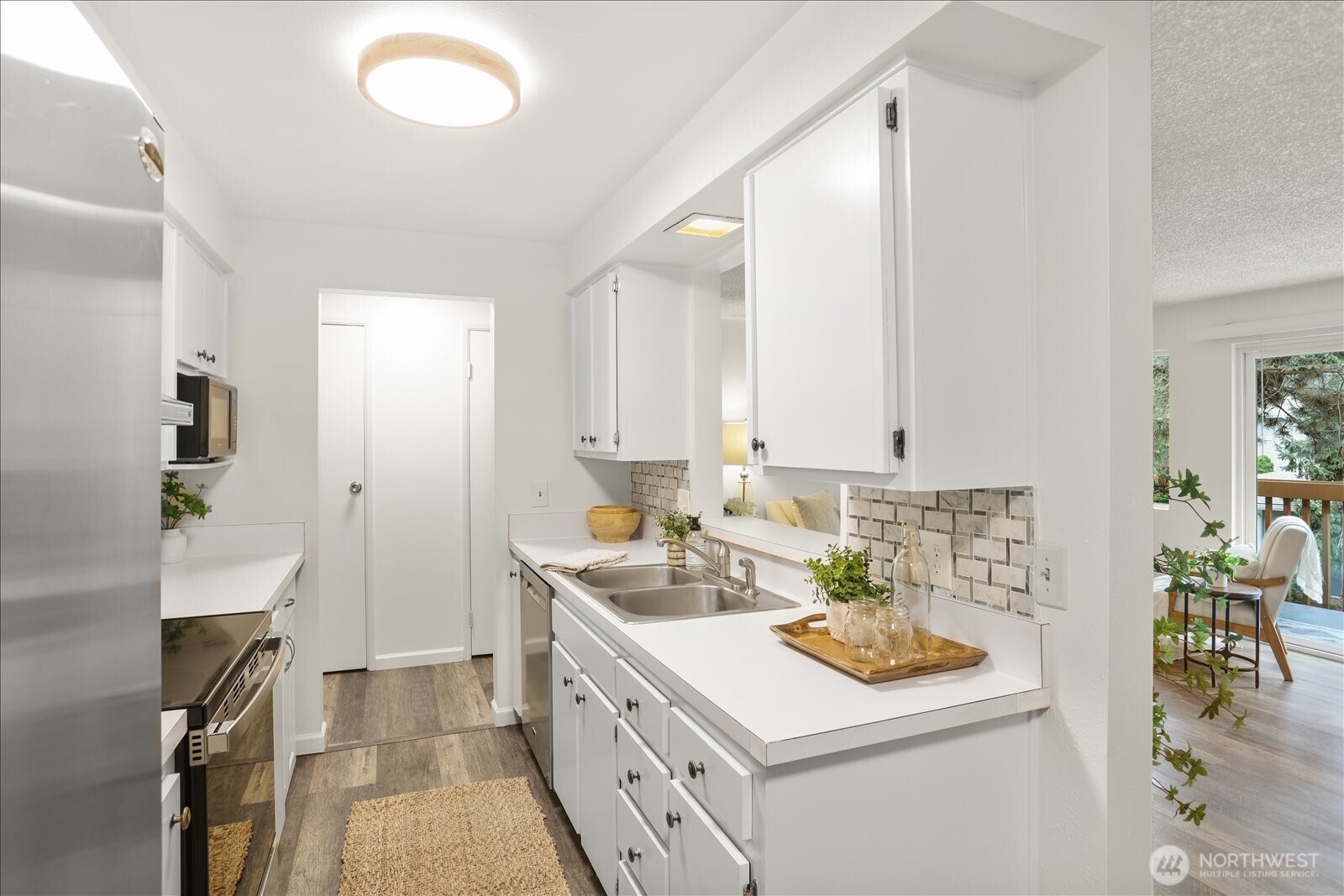 17110 NE 45th Street #30, Redmond, WA 98052-5633