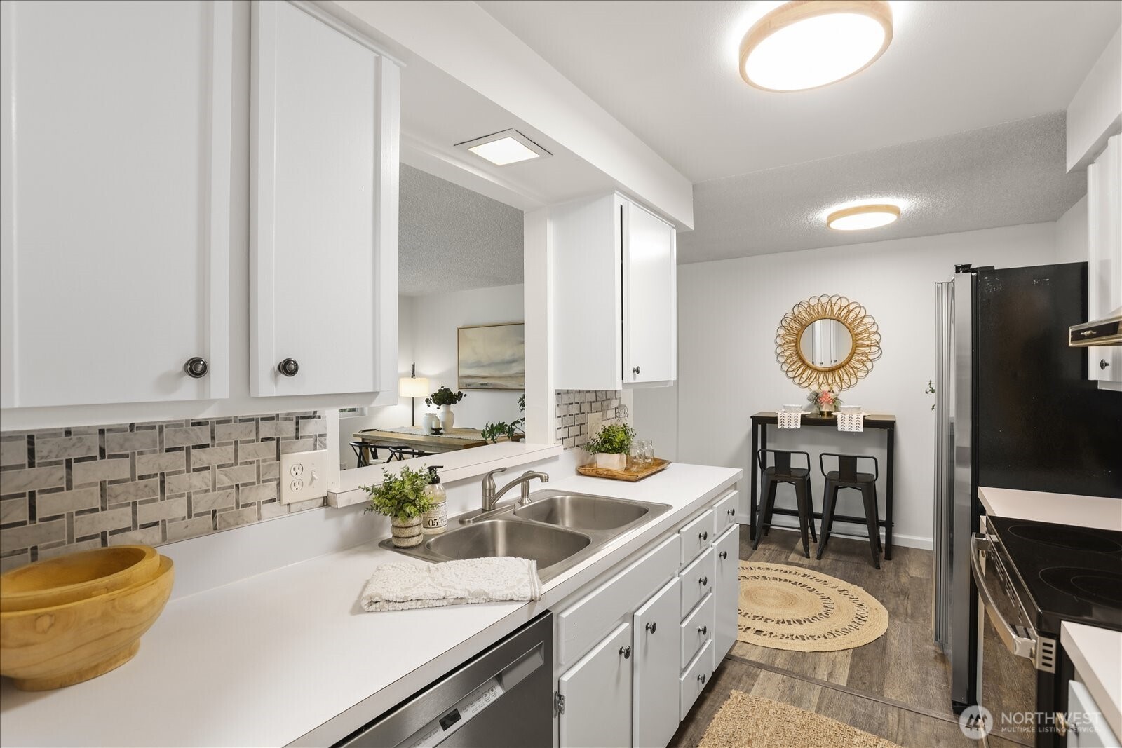 17110 NE 45th Street #30, Redmond, WA 98052-5633