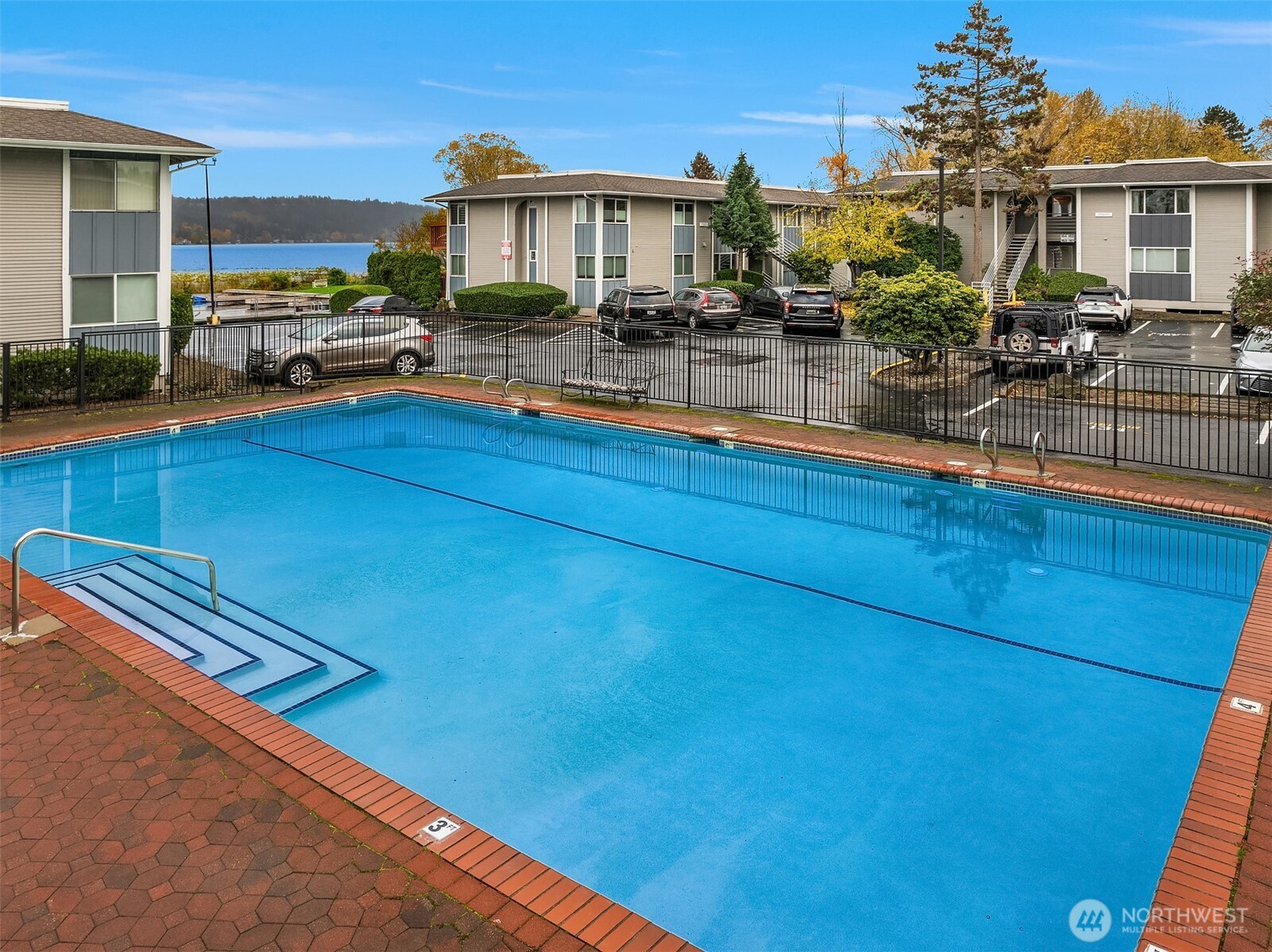 17110 NE 45th Street #30, Redmond, WA 98052-5633