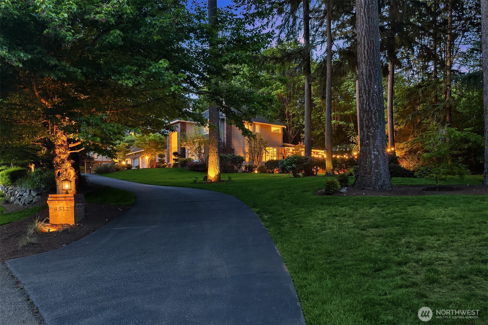 8512 213th Place NE, Redmond, WA 98053