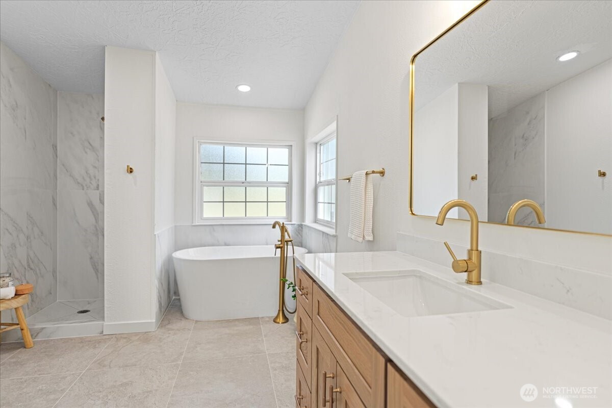 3116 252nd Street E, Spanaway, WA 98387