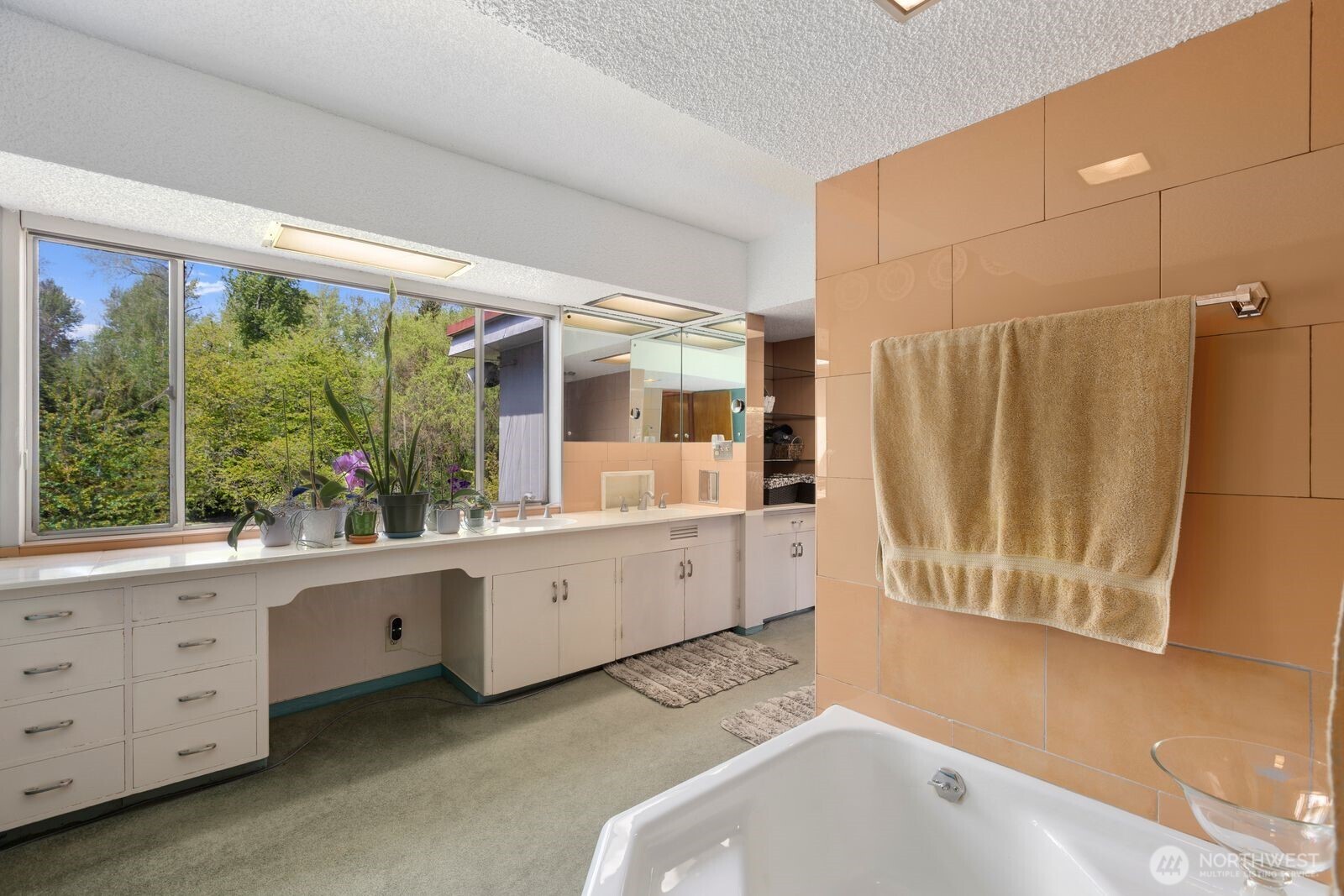 6612 NE 202nd Street , Kenmore, WA 98028