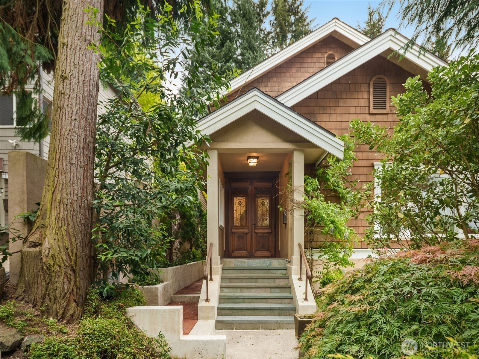 1007 W Newell Street , Seattle, WA 98119