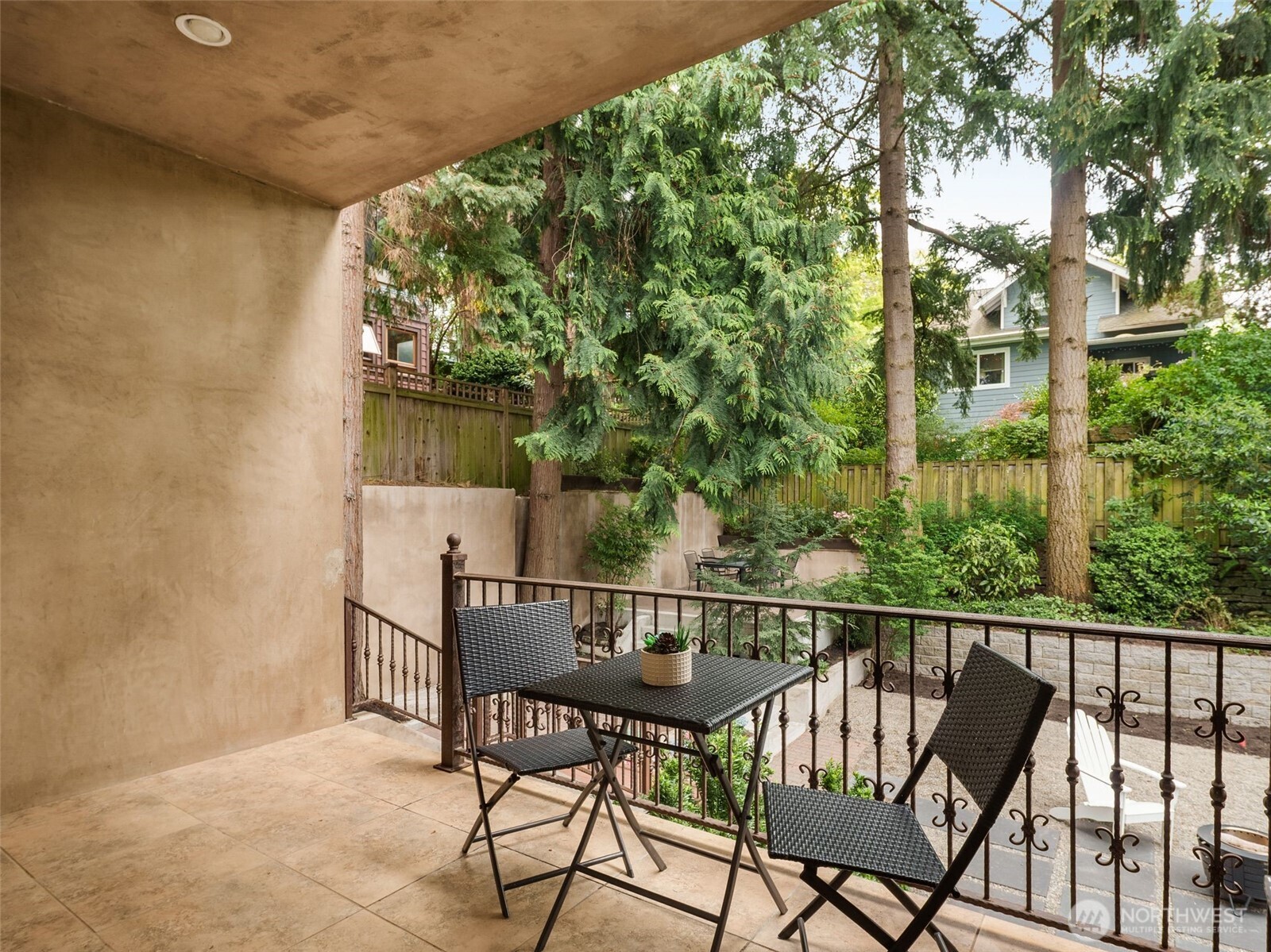 1007 W Newell Street , Seattle, WA 98119